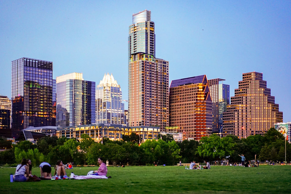 pros and cons of living in austin tx