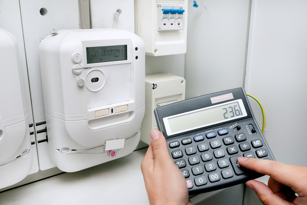 how does a smart electricity meter work